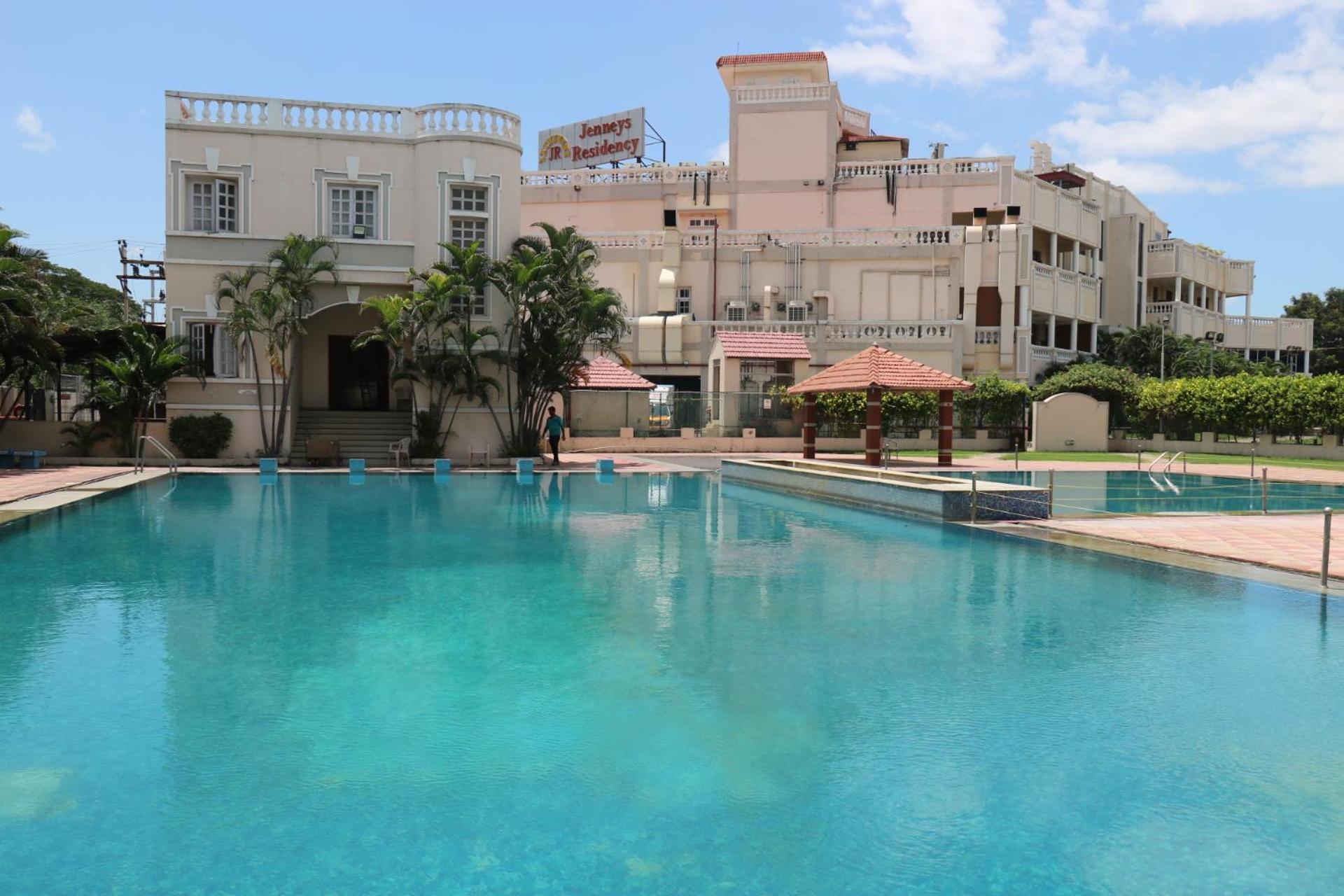 Jenneys Residency Hotel Коимбаторе Екстериор снимка