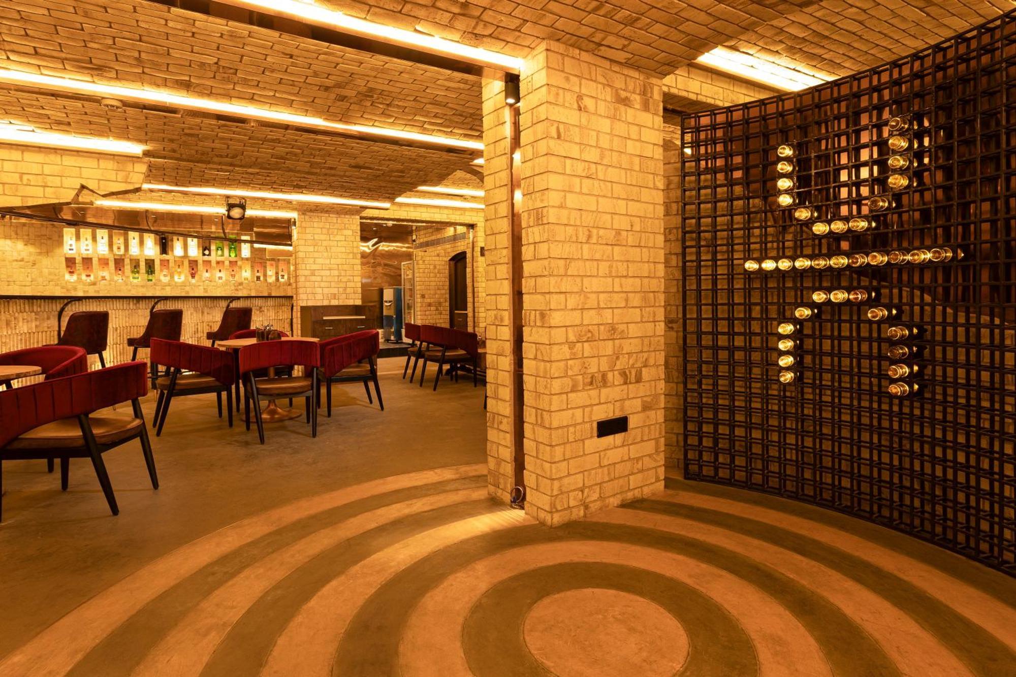 Jenneys Residency Hotel Коимбаторе Екстериор снимка