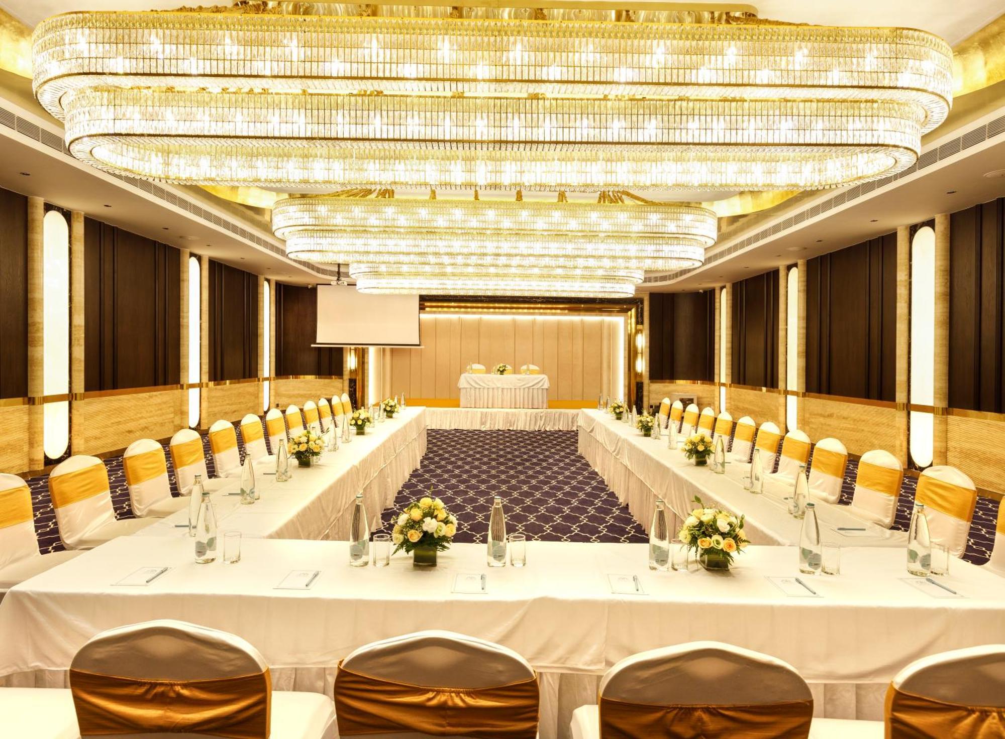 Jenneys Residency Hotel Коимбаторе Екстериор снимка