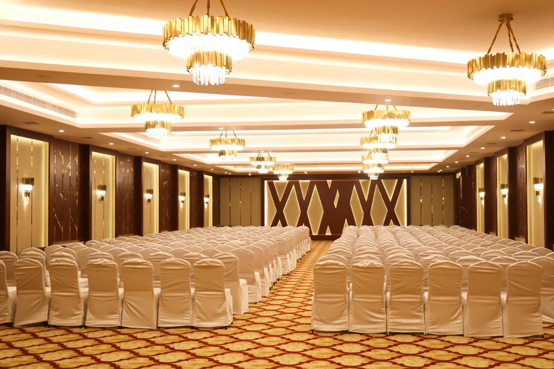 Jenneys Residency Hotel Коимбаторе Екстериор снимка