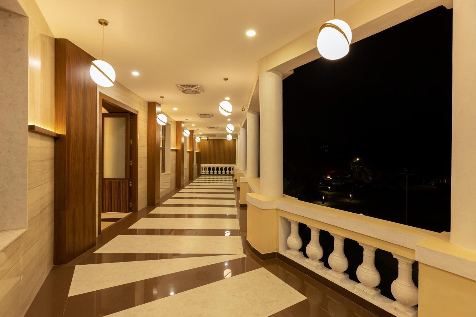 Jenneys Residency Hotel Коимбаторе Екстериор снимка
