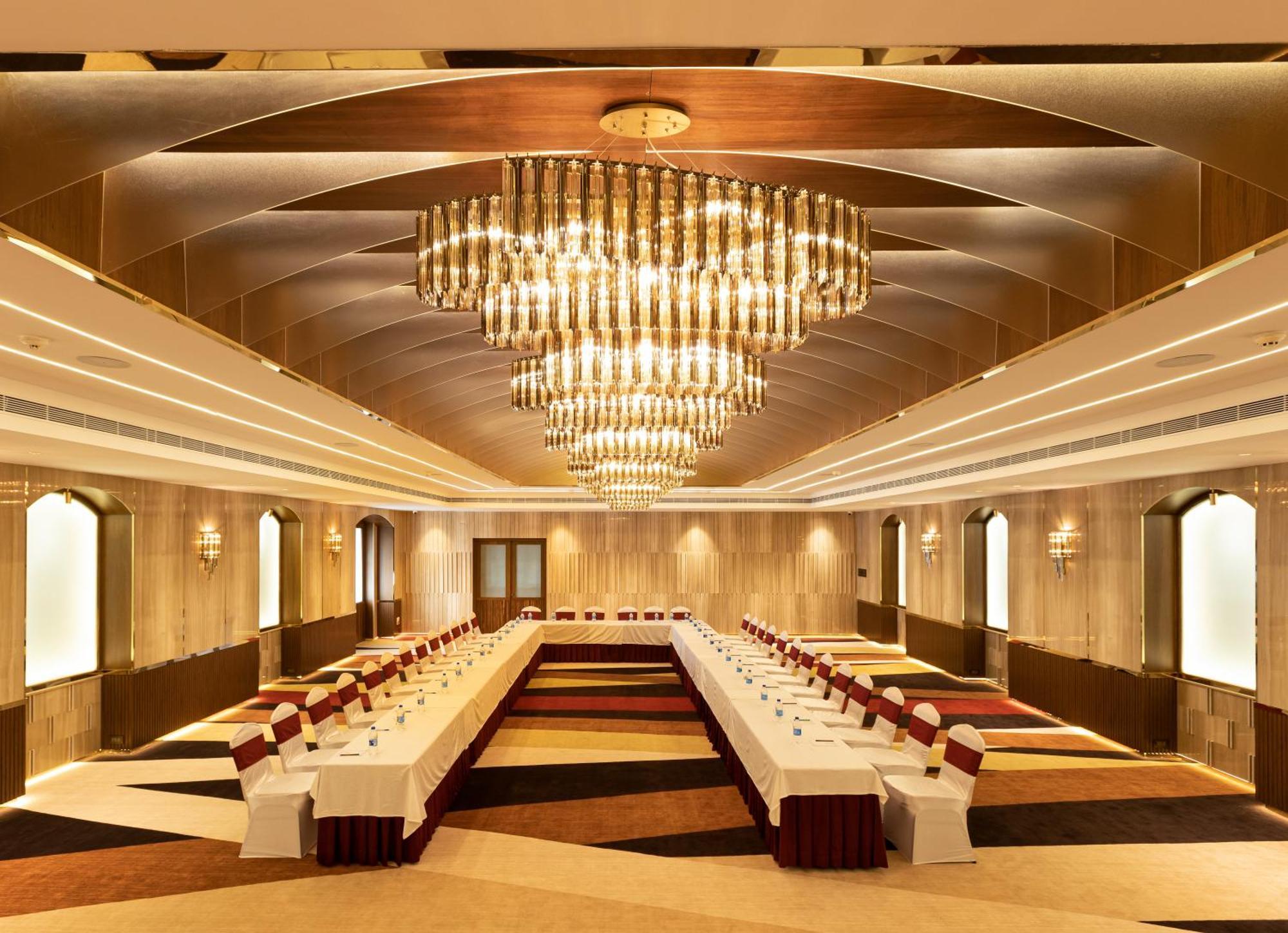 Jenneys Residency Hotel Коимбаторе Екстериор снимка